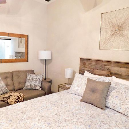 Budget Friendly Condo Within Walking Distance To The Beach! Gulf Shores Bagian luar foto