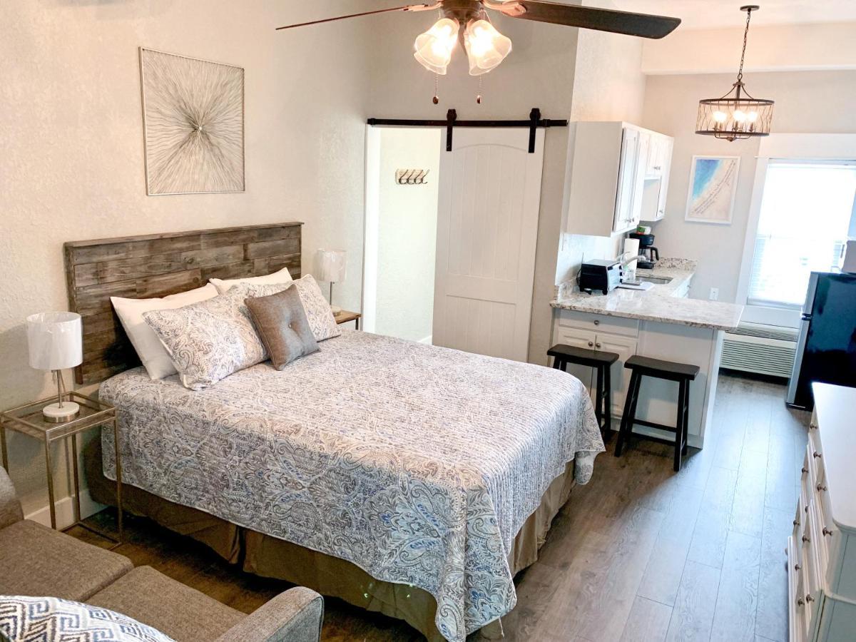 Budget Friendly Condo Within Walking Distance To The Beach! Gulf Shores Bagian luar foto
