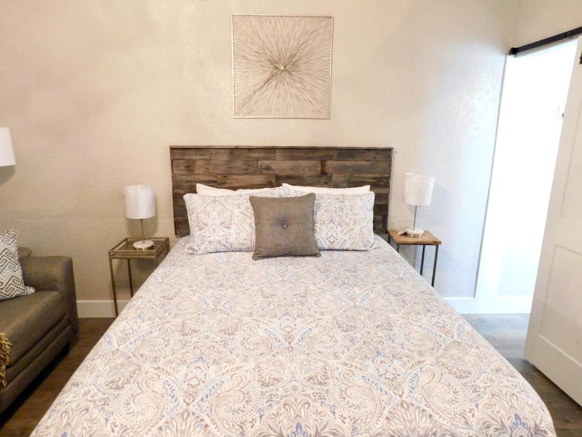 Budget Friendly Condo Within Walking Distance To The Beach! Gulf Shores Bagian luar foto